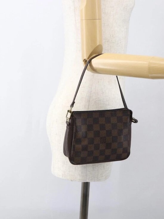 Louis Vuitton Handbags - LOUIS VUITTON Damier Ebene Trousse Makeup Pouch N51982 LV Auth 159468